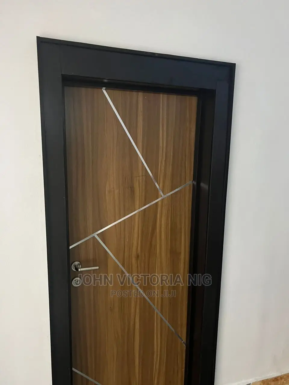 5bdrm Duplex in Ilasan, Ikate for sale in Ikate