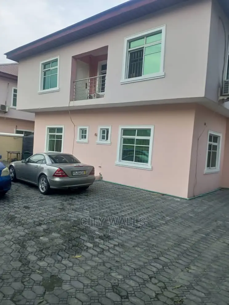 2bdrm Block of Flats in Lekki for rent in Lekki