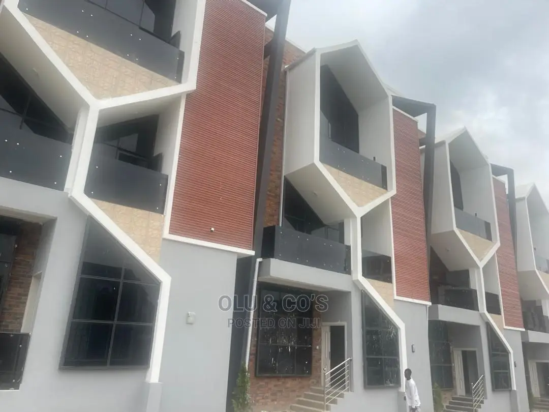 Furnished 4bdrm Duplex in Guzape for sale in Guzape District