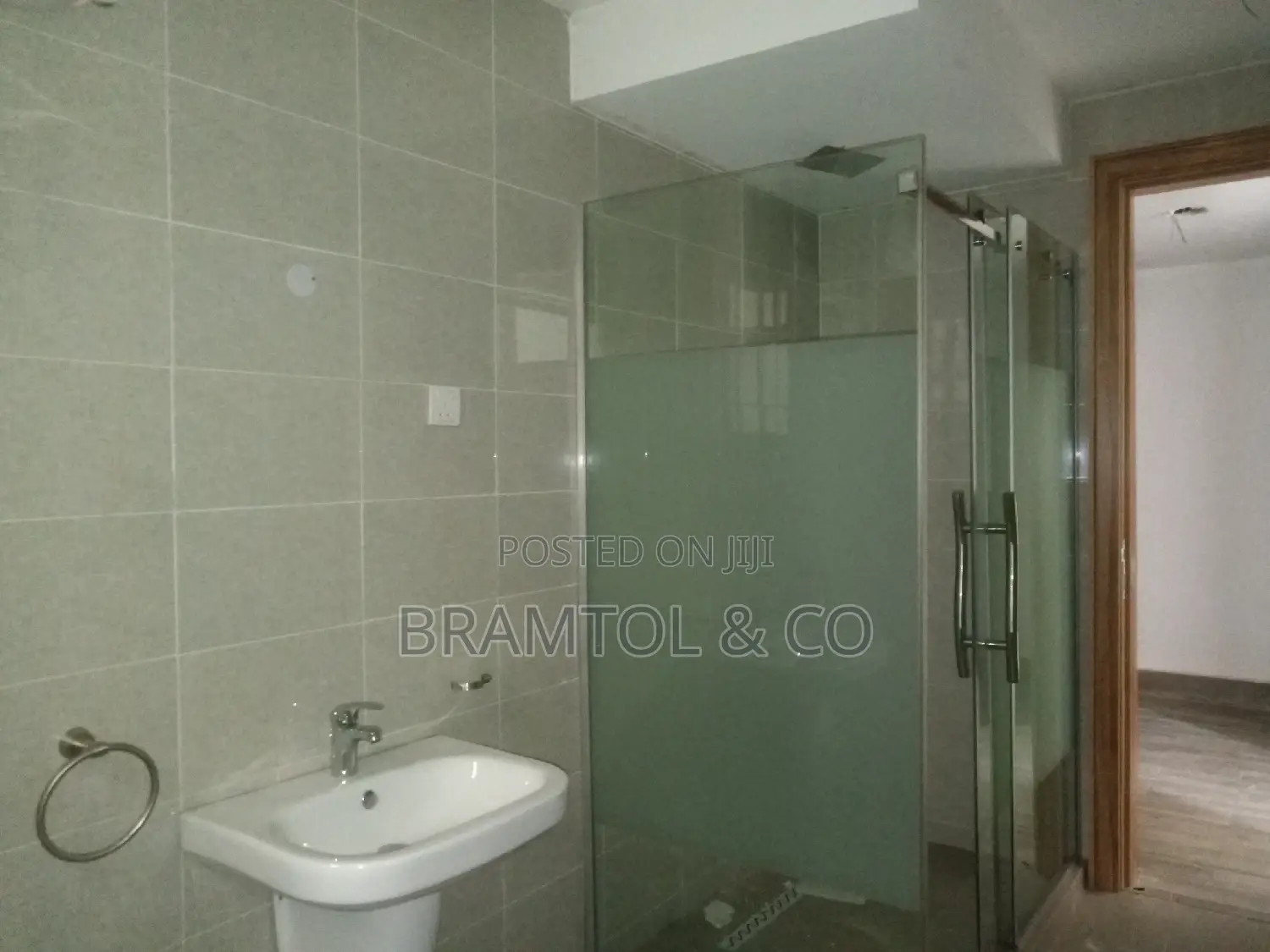 4bdrm Townhouse / Terrace in With Bq, Jahi for rent in Jahi