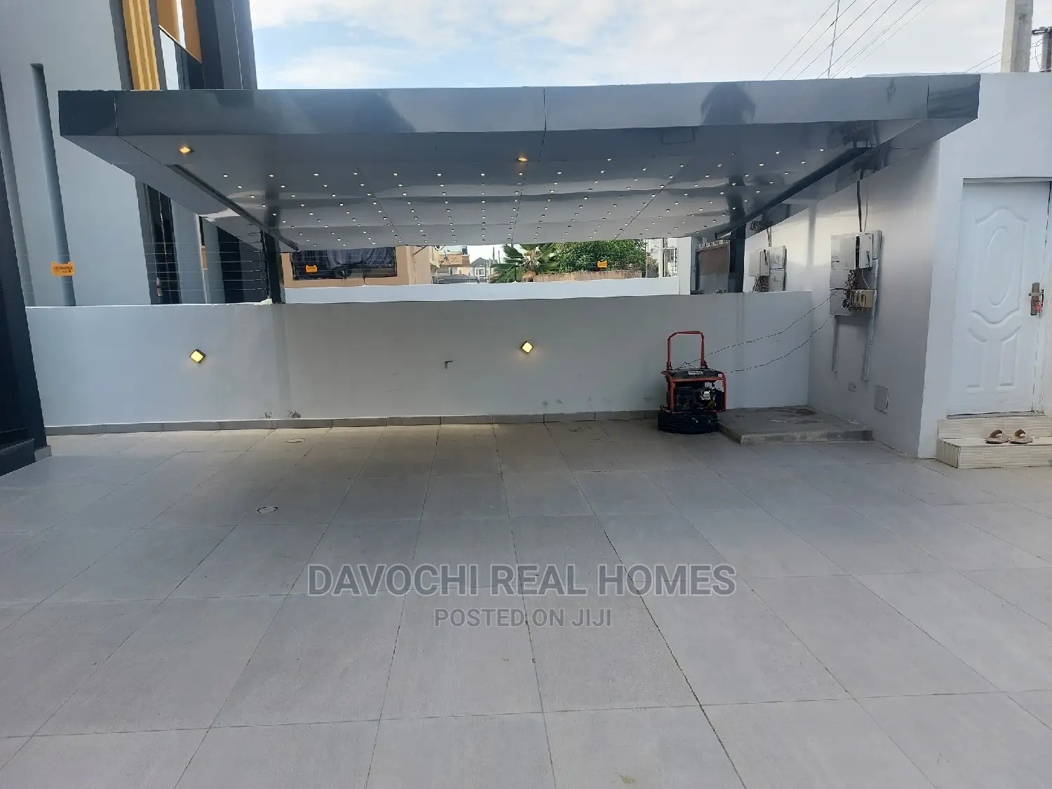 5bdrm Duplex in Osapa London, Jakande for sale in Jakande