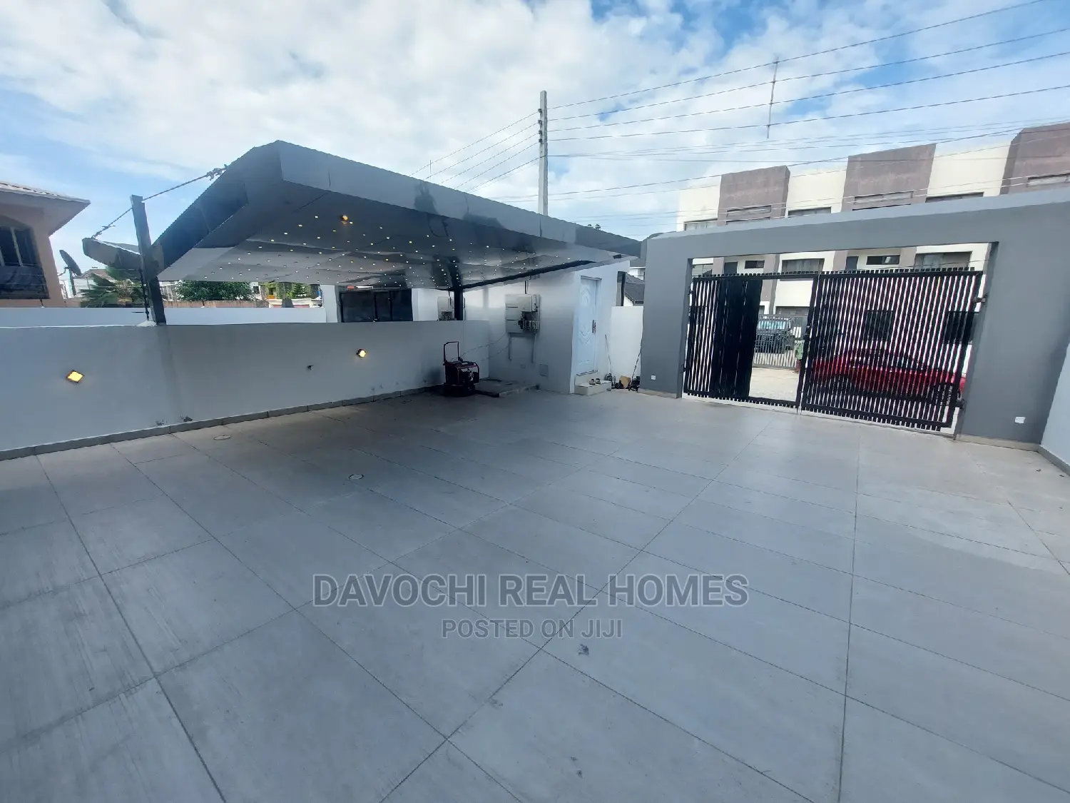 5bdrm Duplex in Osapa London, Jakande for sale in Jakande