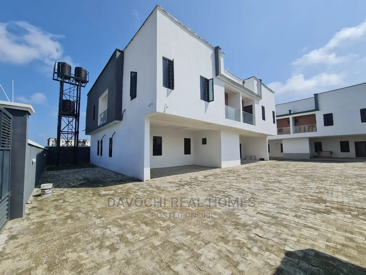 4bdrm Duplex in Abraham Adesanya, Lekki Phase 2 for sale in Lekki Phase 2