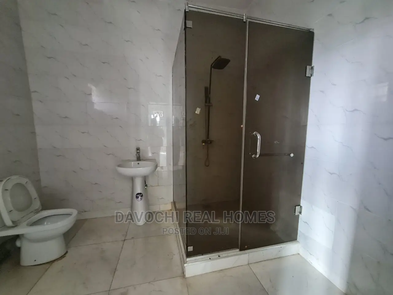 4bdrm Duplex in Abraham Adesanya, Lekki Phase 2 for sale in Lekki Phase 2
