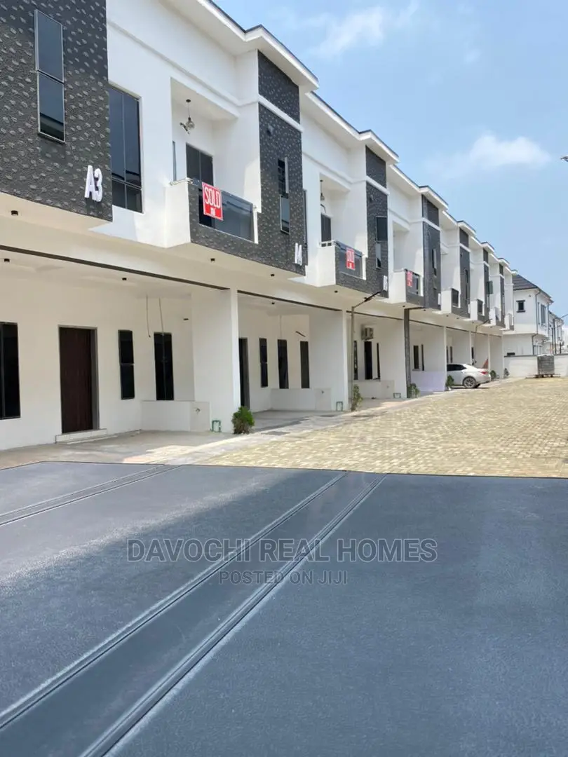 4bdrm Duplex in Chevron Second Toll, Lekki for sale in Lekki