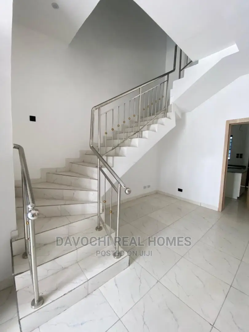 4bdrm Duplex in Chevron Second Toll, Lekki for sale in Lekki