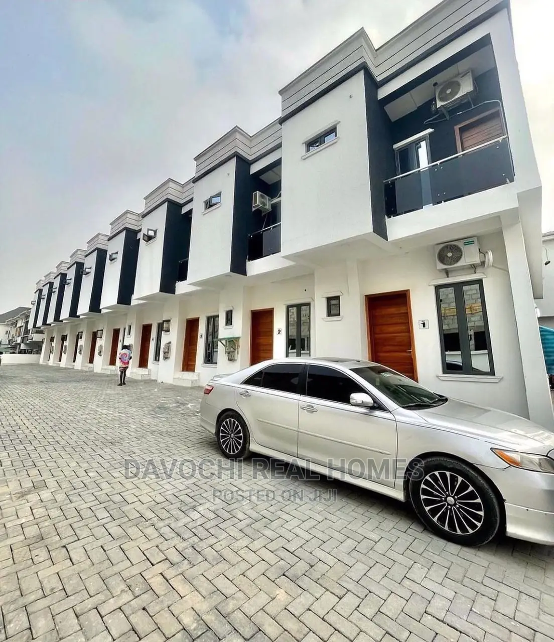 2bdrm Duplex in Ikota Villa Estate, Lekki for rent in Lekki