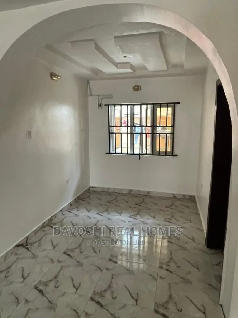 3bdrm Apartment in Osapa London, Lekki for rent in Lekki