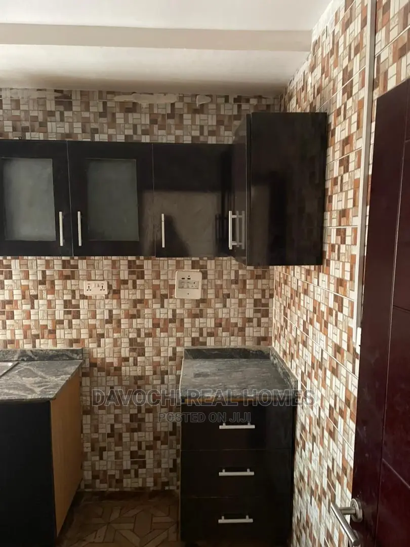 3bdrm Apartment in Osapa London, Lekki for rent in Lekki