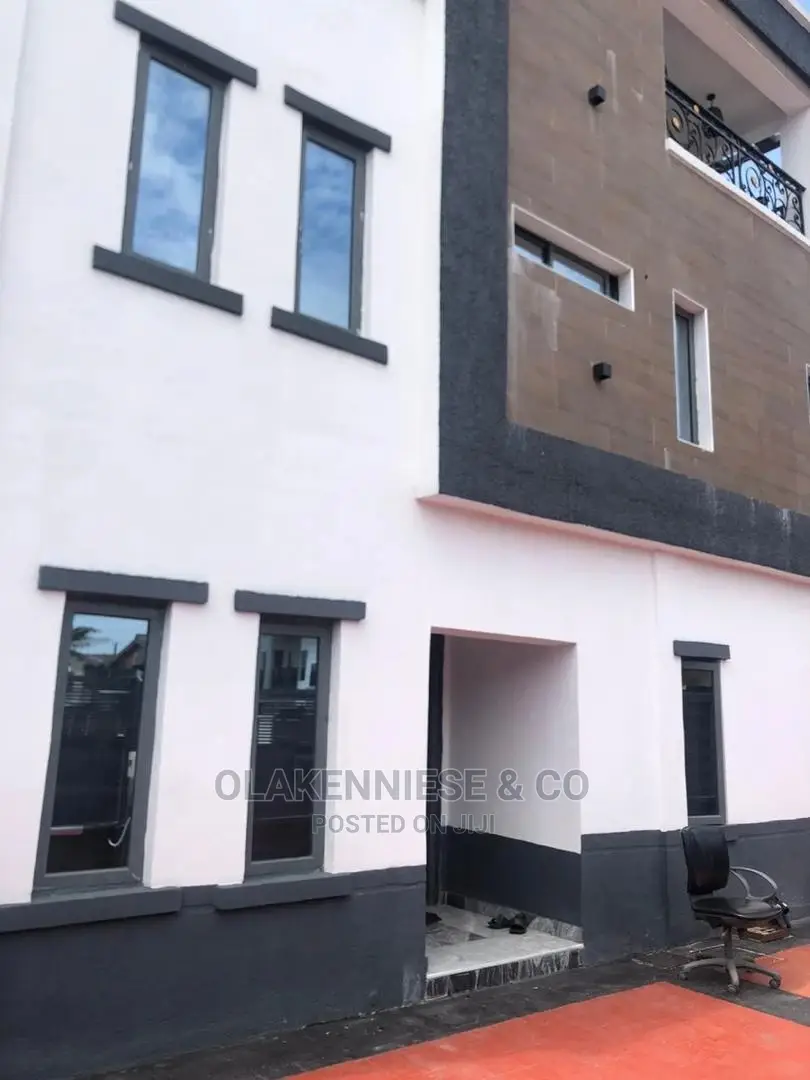 4bdrm Block of Flats in Adelabu for rent in Adelabu