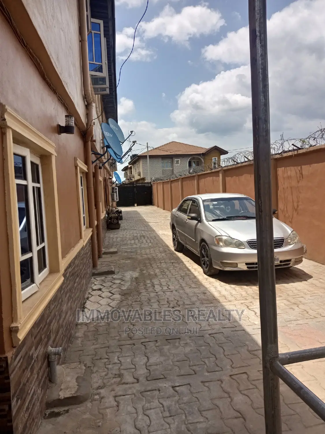 Furnished 10bdrm Block of Flats in Immovables Realty, Abeokuta North in Abeokuta North