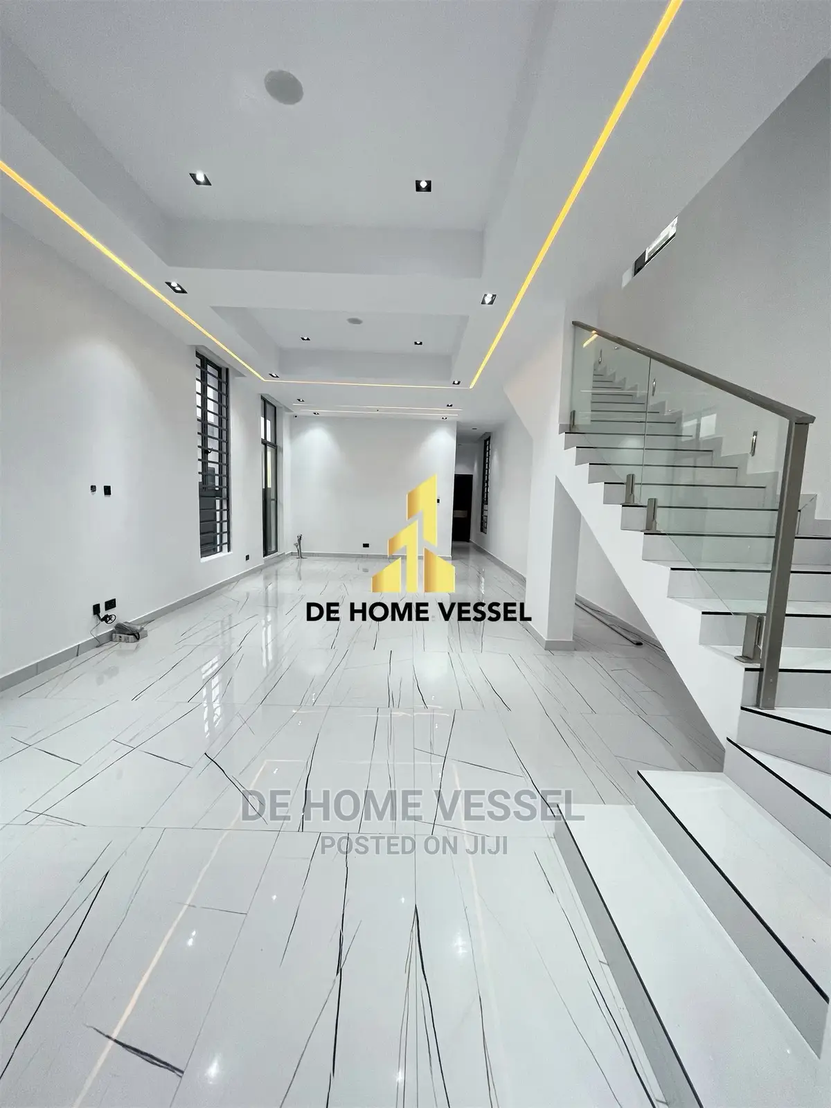 5bdrm Duplex in Osapa london for sale in Osapa london