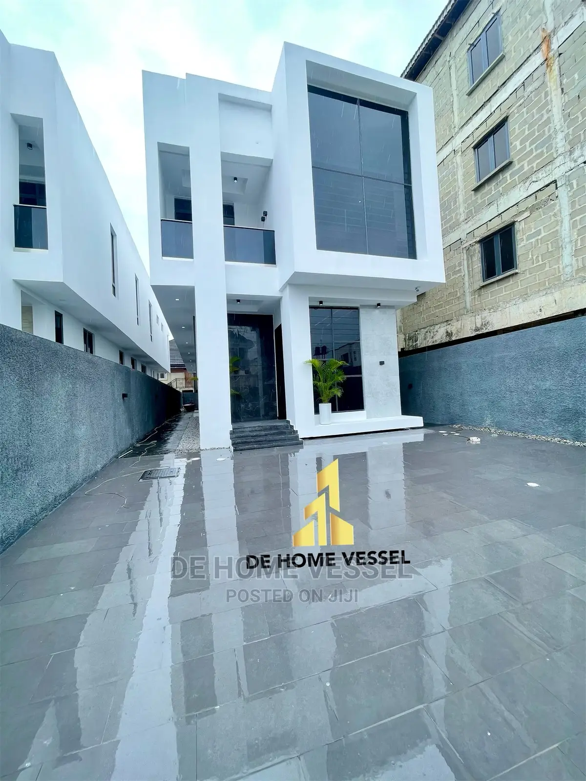 5bdrm Duplex in Osapa london for sale in Osapa london
