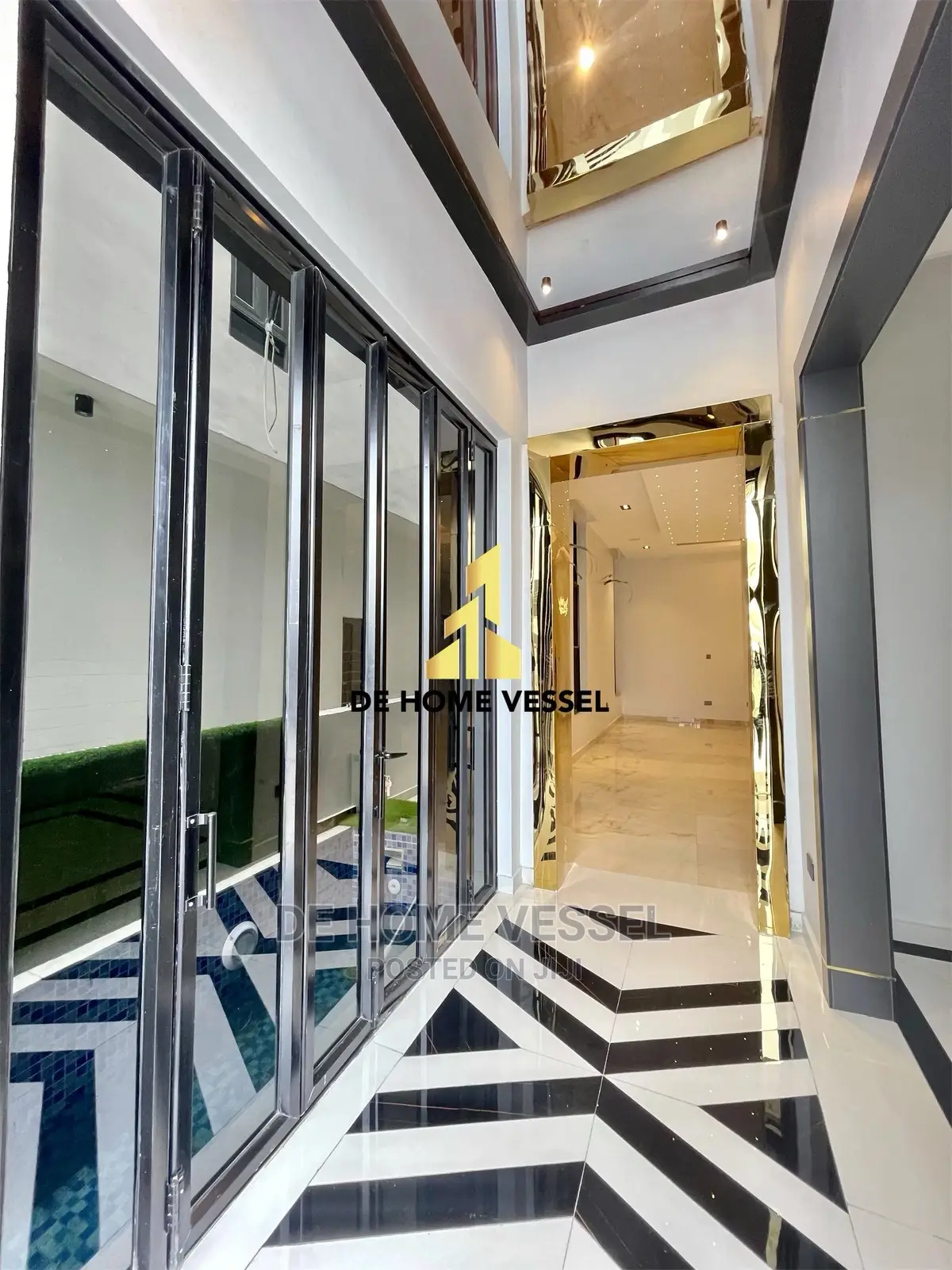 5bdrm Duplex in Osapa london for sale in Osapa london