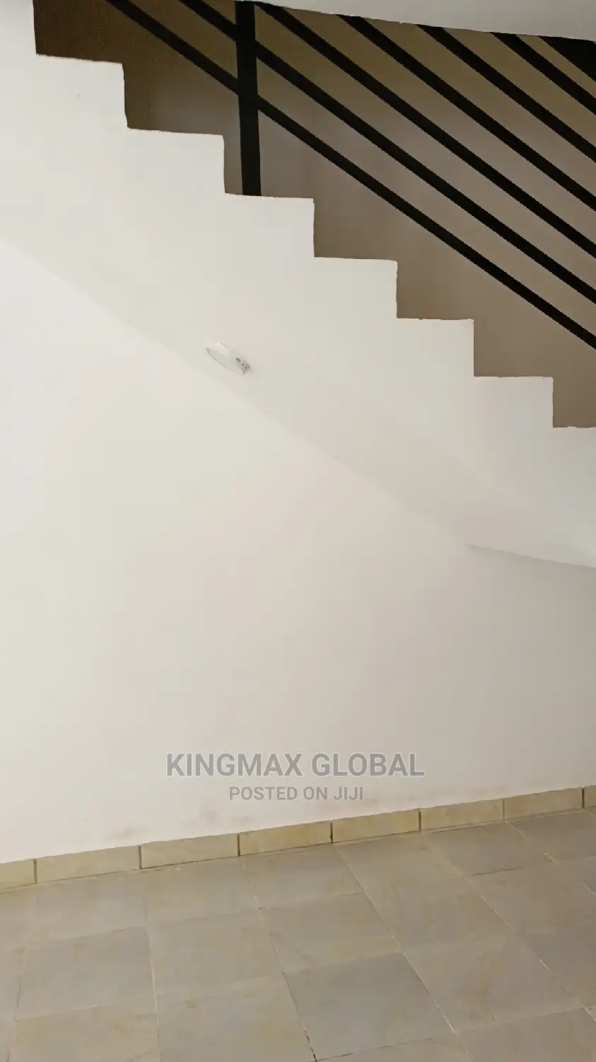 4bdrm Townhouse/Terrace in Behind Kings Court for Sale in Jabi