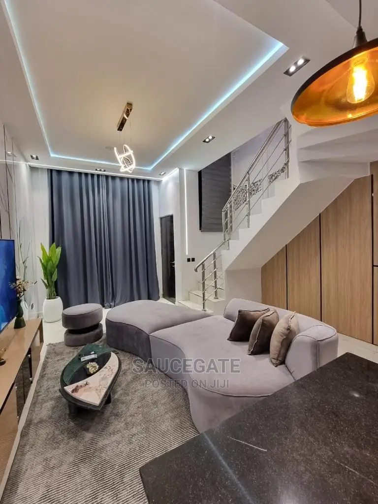 2bdrm Apartment in Onike, Yaba for rent in Yaba