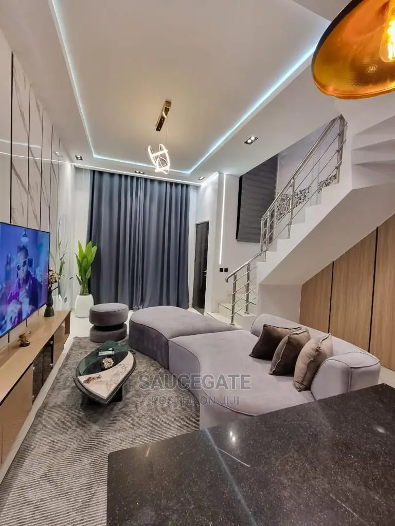 2bdrm Apartment in Onike, Yaba for rent in Yaba