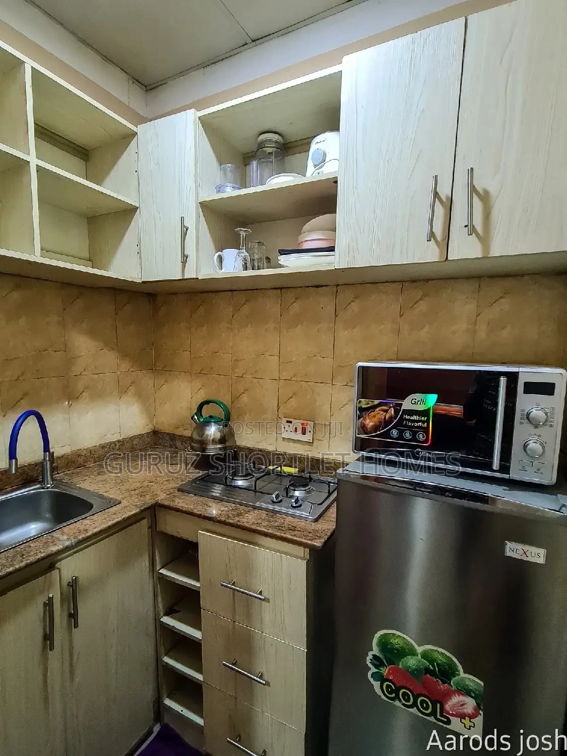 Studio Room Netflix Unlimited Wifi, Very Affordable in Adeniyi Jones