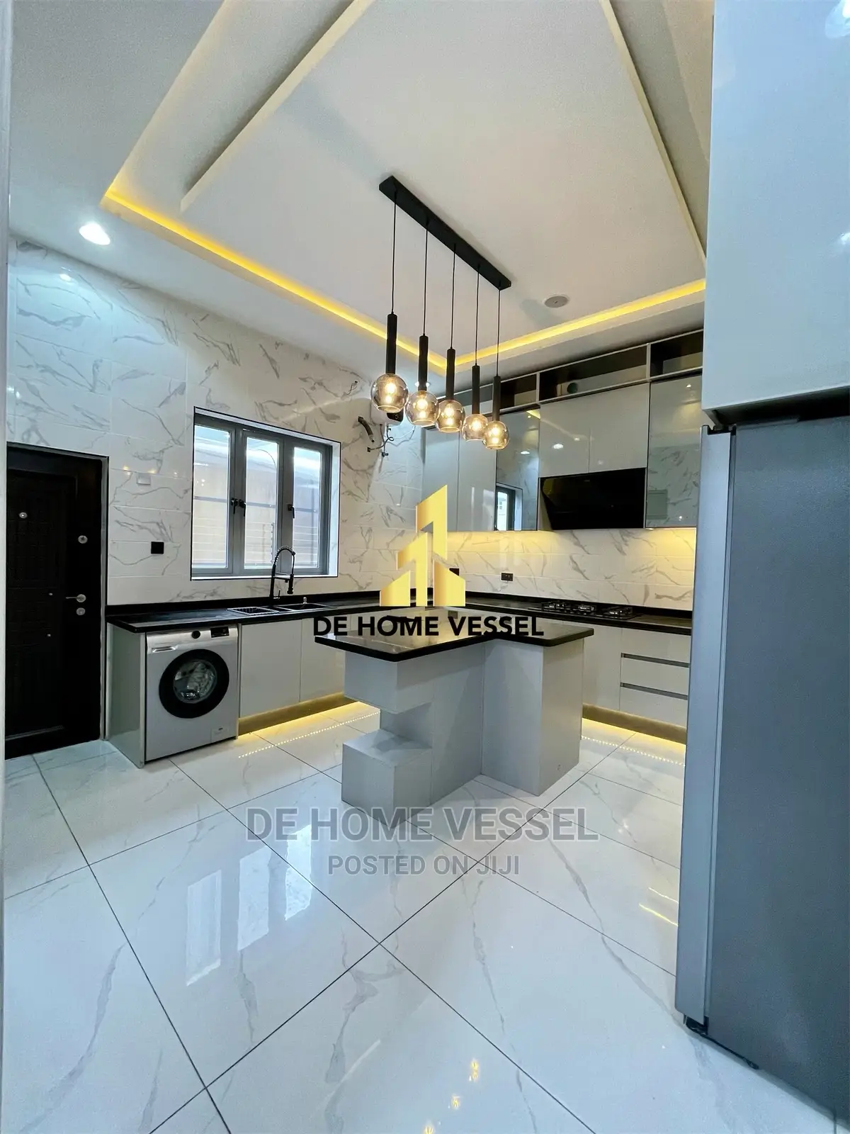 4bdrm Duplex in Lekki Phase 1 for sale in Lekki Phase 1