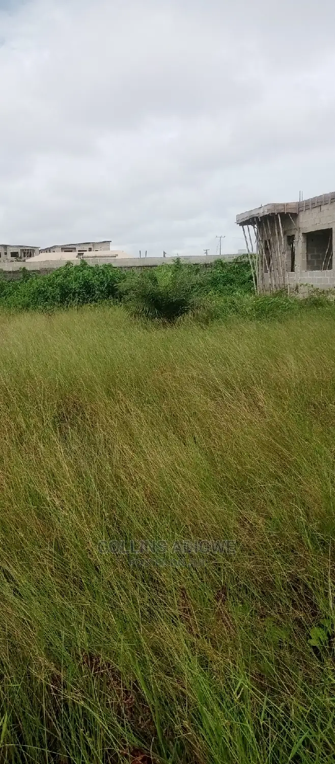 Distress Sales, 666 SQM Land With Uncomplicated Building in Abraham Adesanya Estate