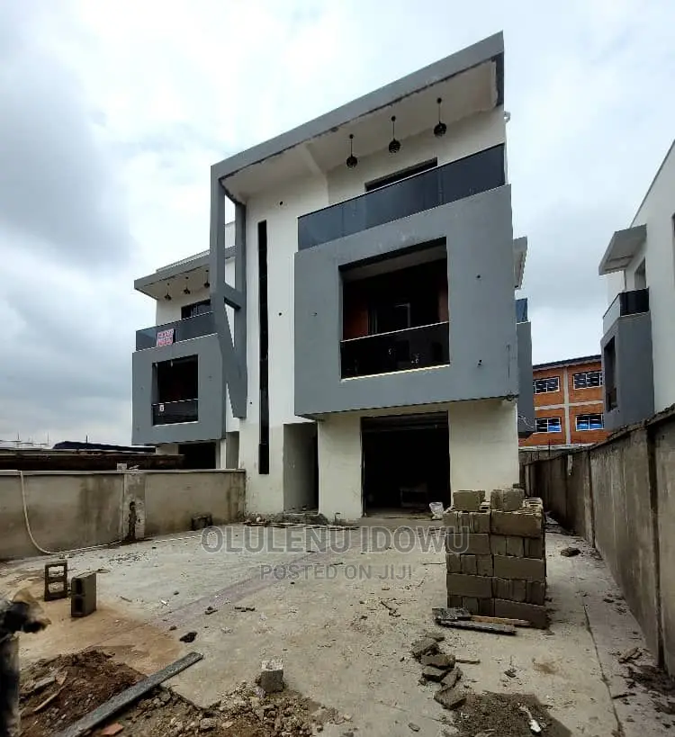 Furnished 4bdrm Duplex in Shonibare Estate, Alimosho for sale in Alimosho