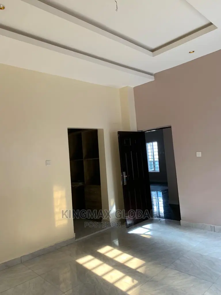 3bdrm Bungalow in Gwarinpa for sale in Gwarinpa
