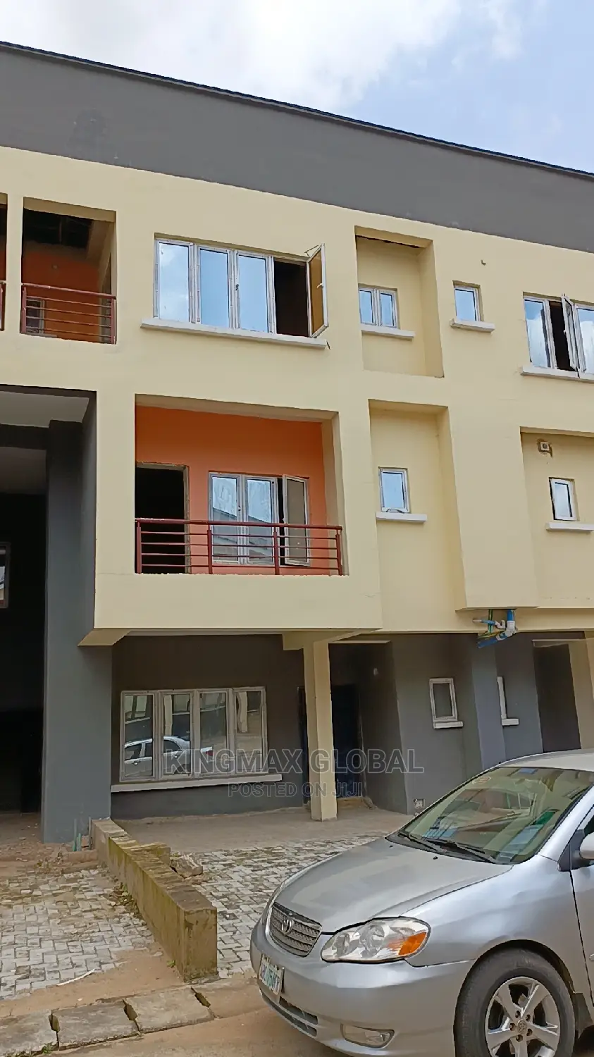 4bdrm Townhouse/Terrace in Life Camp for Sale in Life Camp