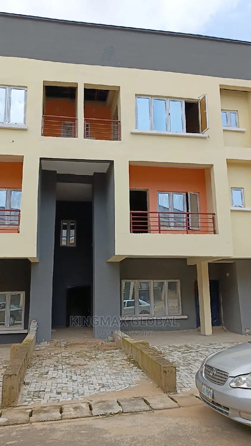 4bdrm Townhouse/Terrace in Life Camp for Sale in Life Camp