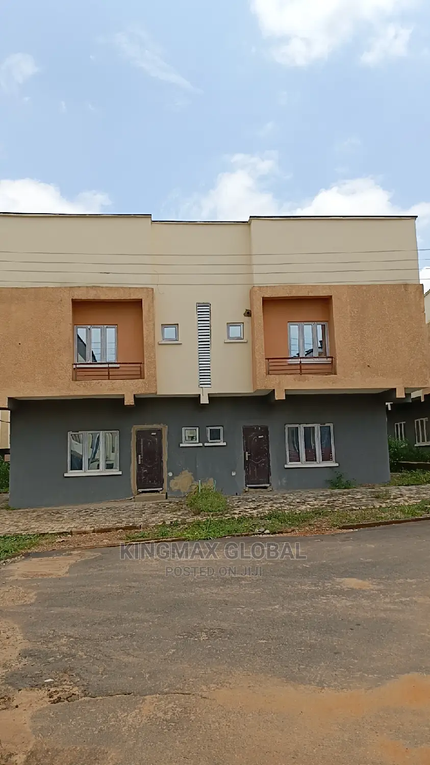 4bdrm Duplex in Life Camp for sale in Life Camp