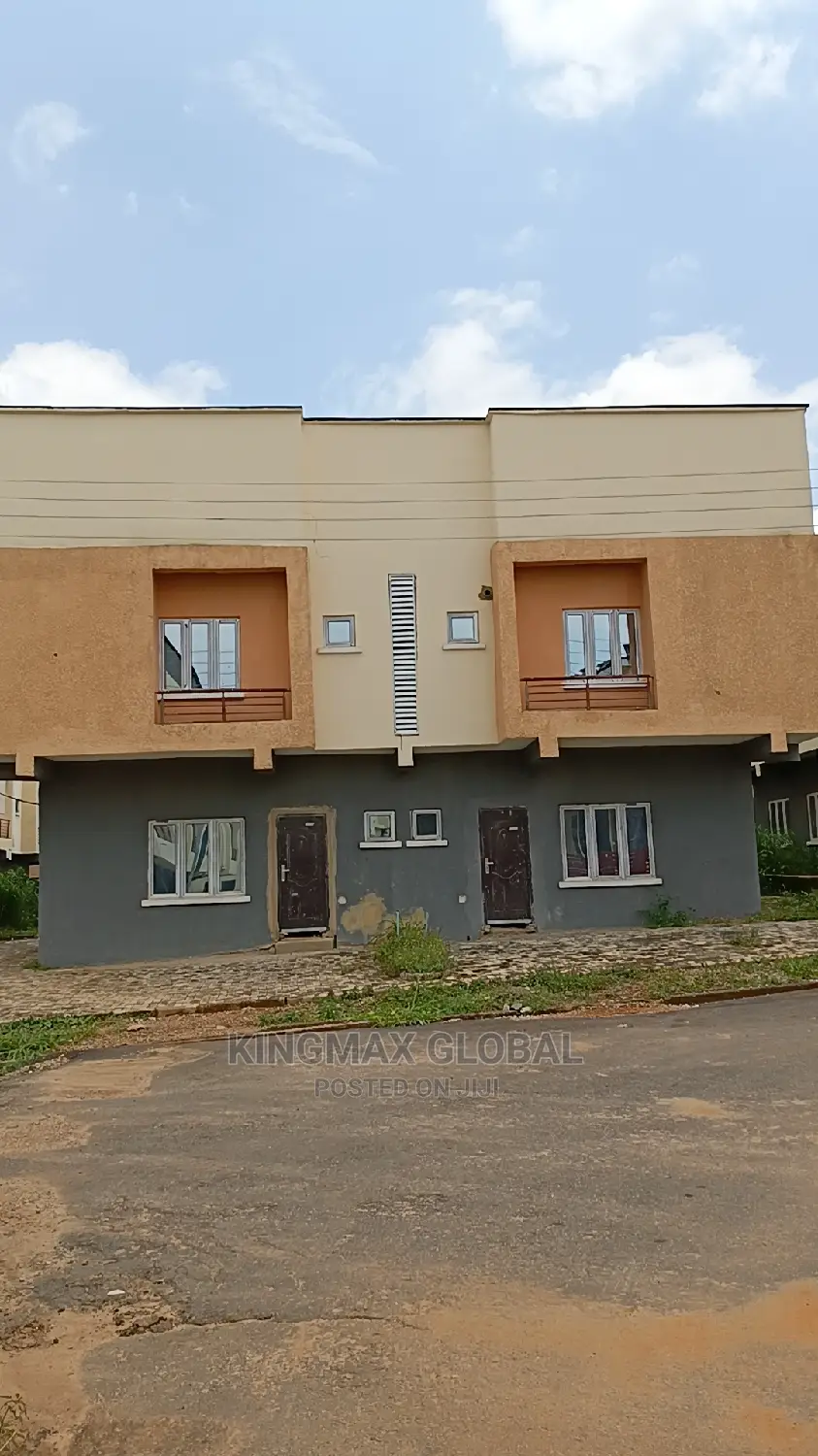 4bdrm Duplex in Life Camp for sale in Life Camp