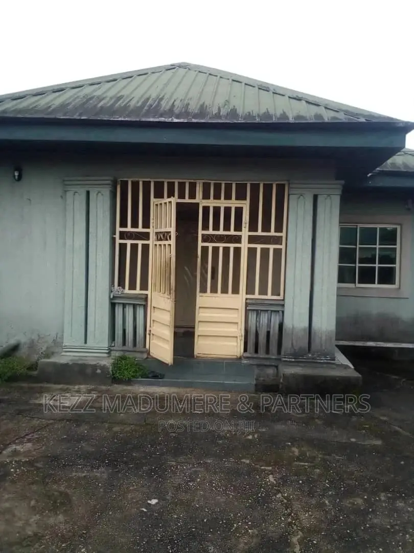 5bdrm Bungalow in Sars Road, Port-Harcourt for rent in Port-Harcourt