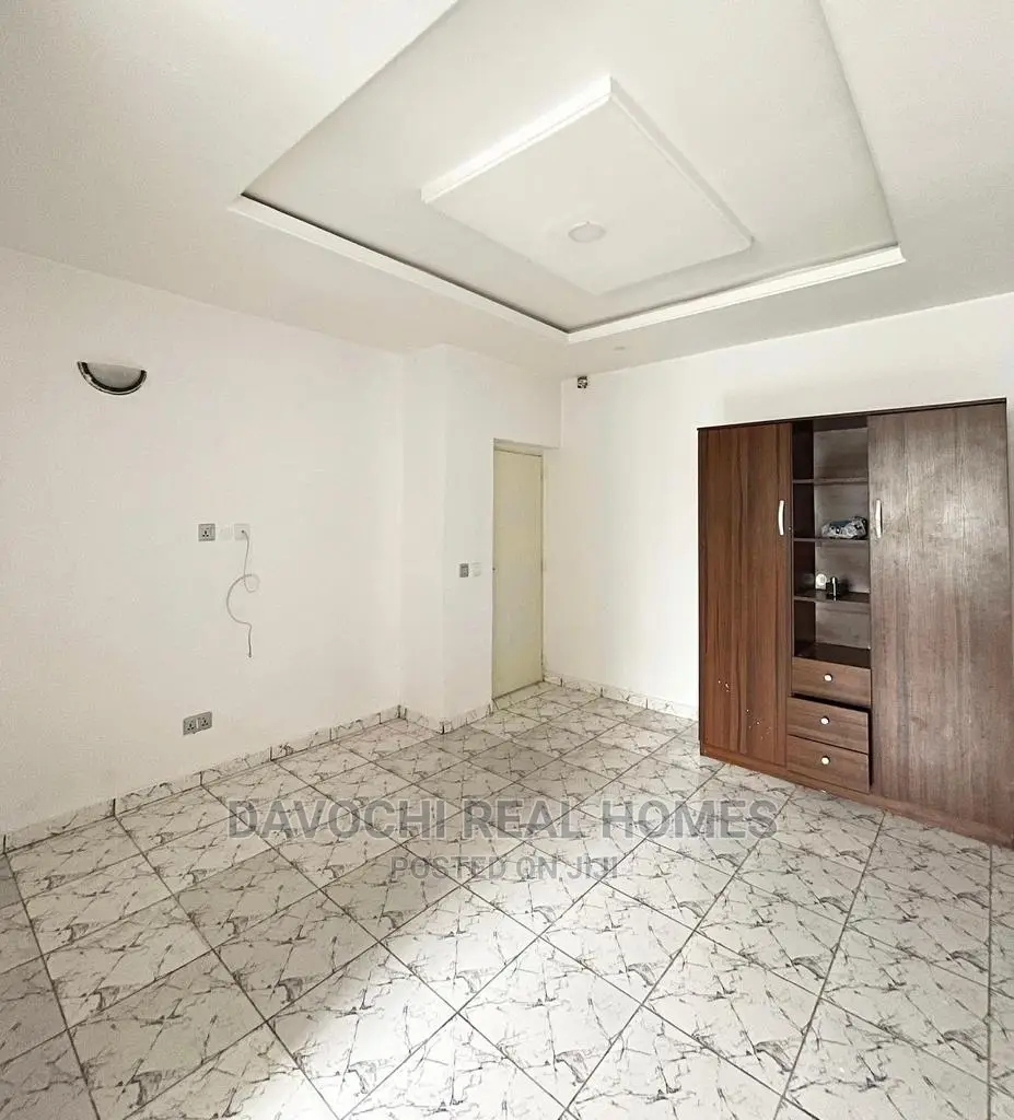 3bdrm Apartment in Ikate Lekki for rent in Lekki