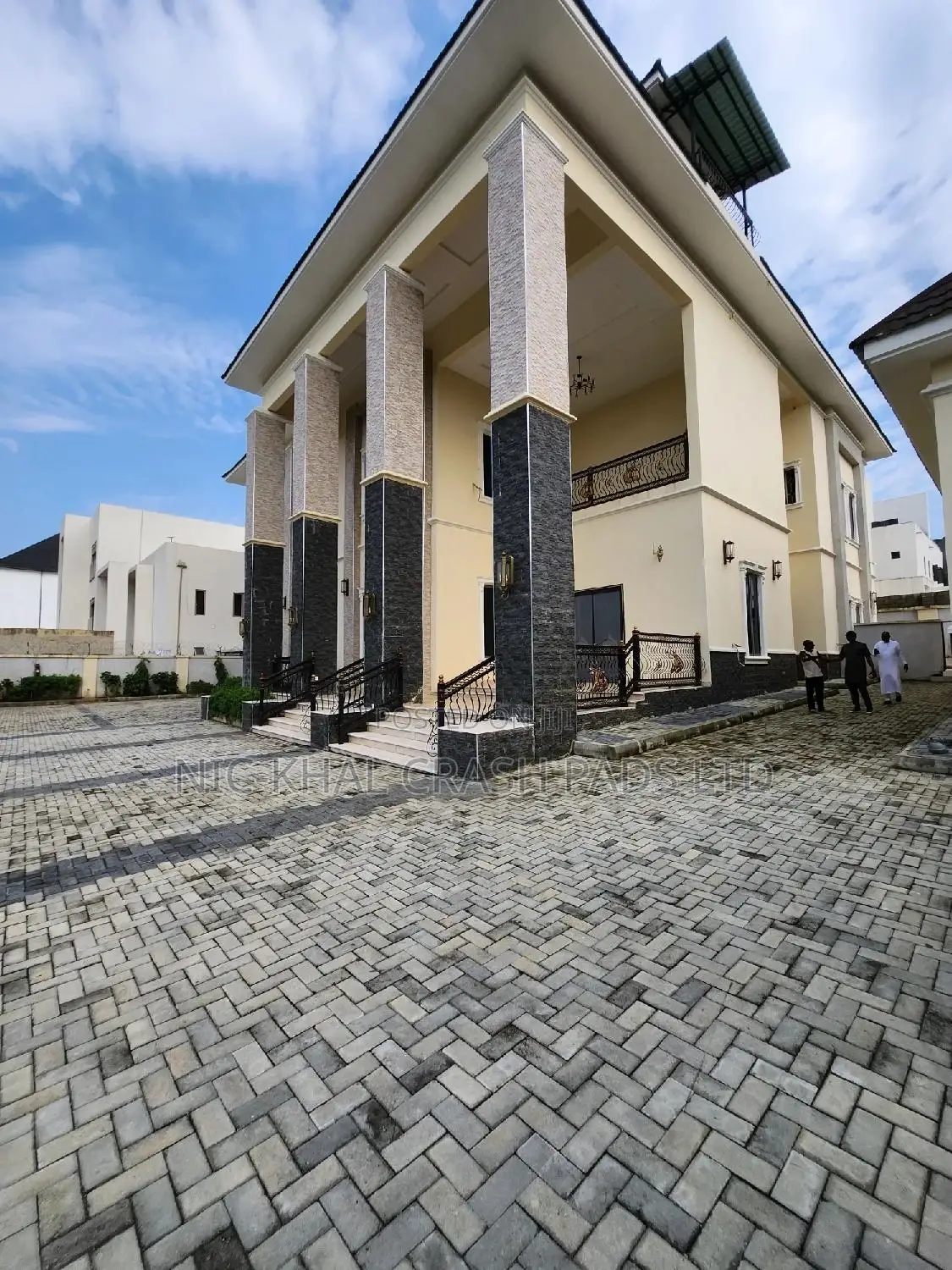 9bdrm Duplex in Asokoro for sale in Asokoro