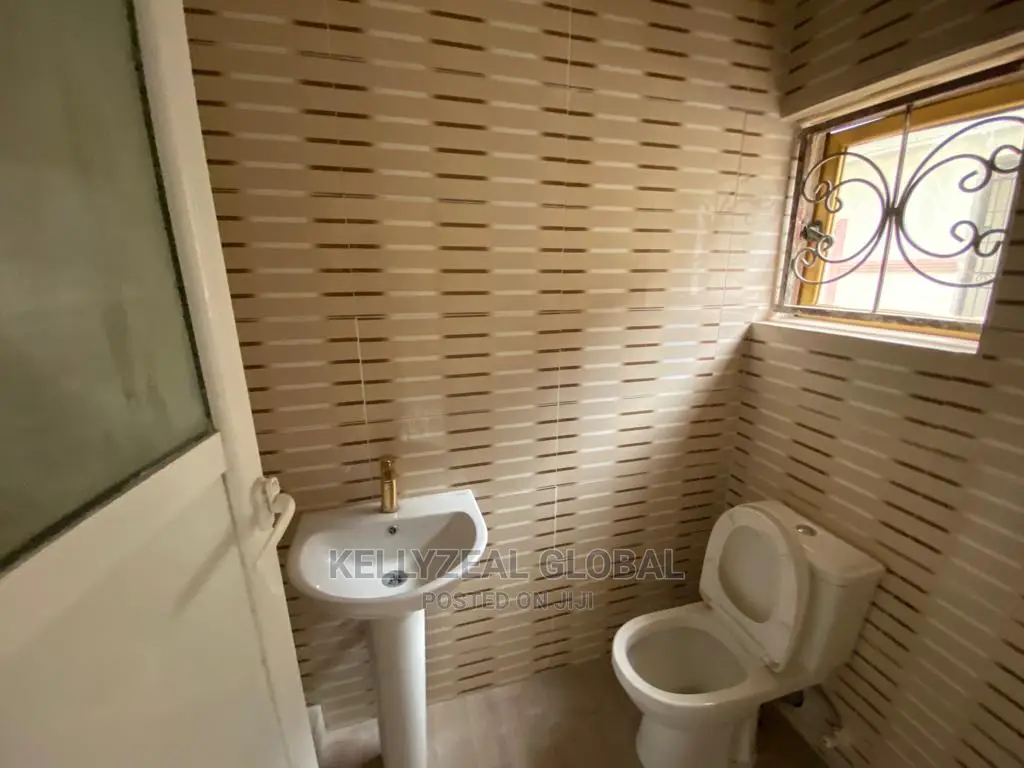 2bdrm Apartment in Gloryland Estate, Ago Palace for rent in Ago Palace