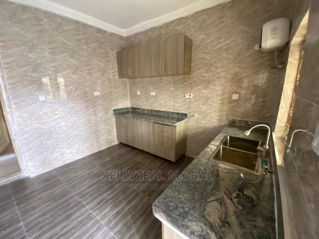 2bdrm Apartment in Gloryland Estate, Ago Palace for rent in Ago Palace