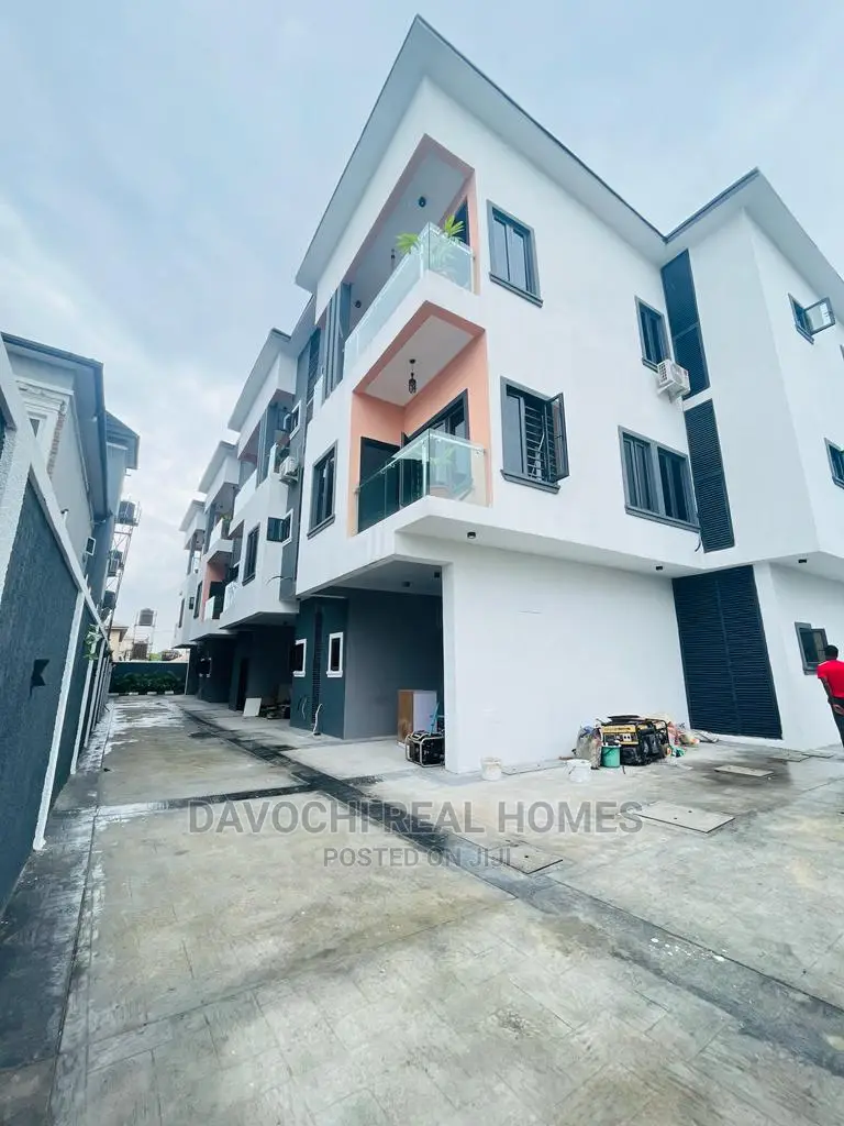 4bdrm Duplex in Ologolo Estate, Lekki for rent in Lekki