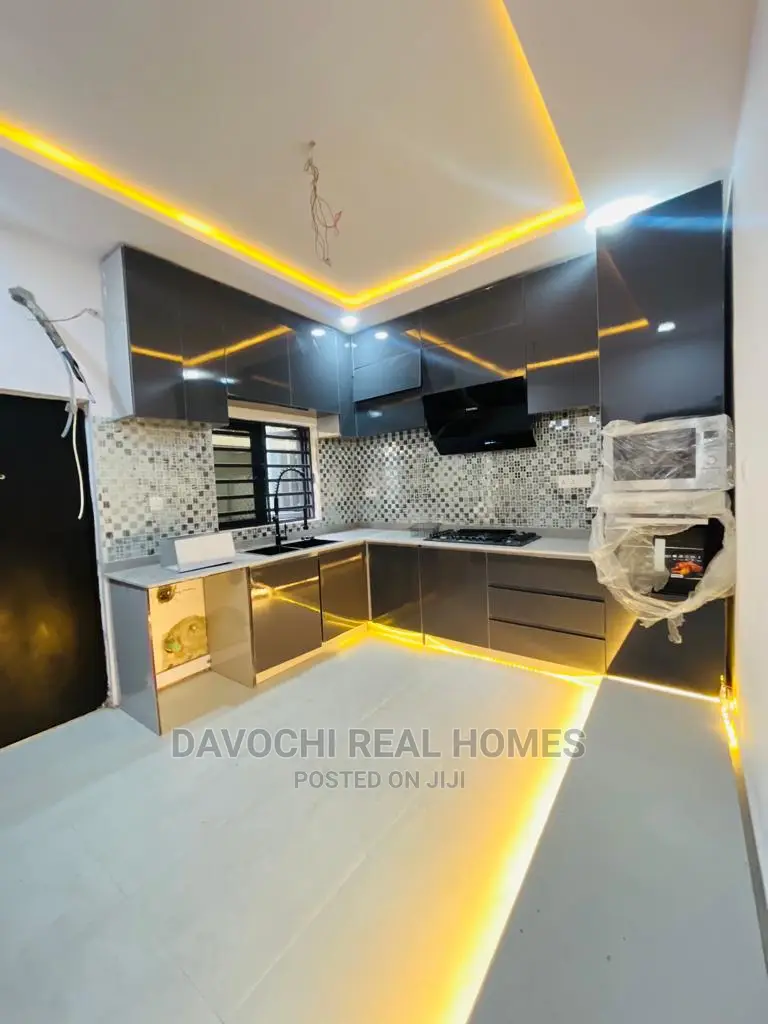 4bdrm Duplex in Ologolo Estate, Lekki for rent in Lekki