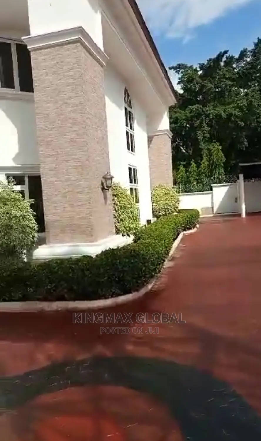 8bdrm Mansion in Asokoro for sale in Asokoro