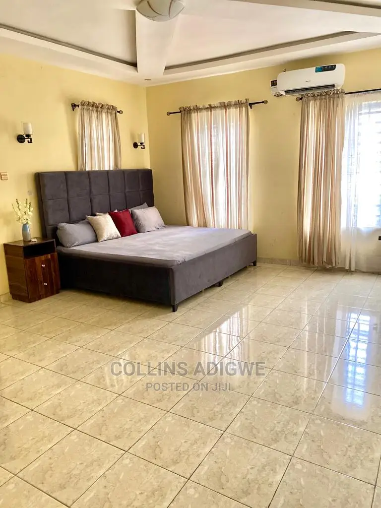 5bdrm Duplex in Thomas Estate, Ajah for sale in Ajah