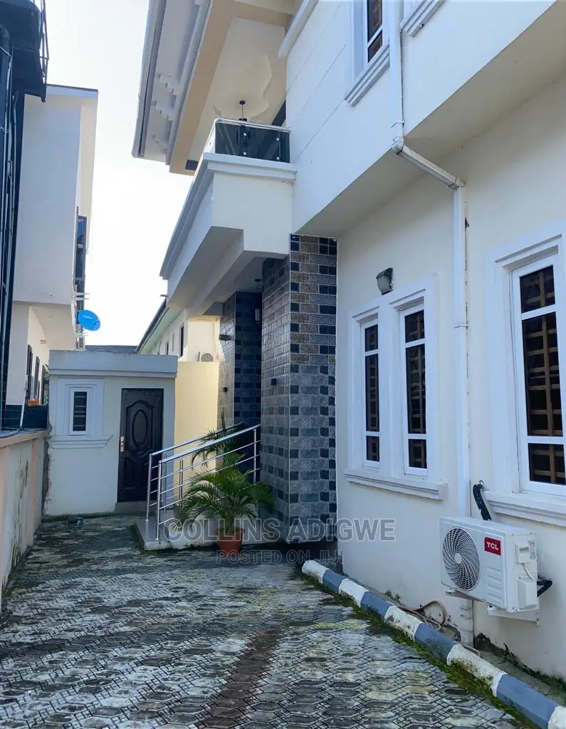 5bdrm Duplex in Thomas Estate, Ajah for sale in Ajah