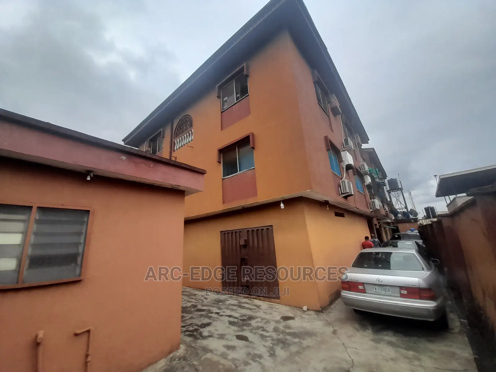 3bdrm Block of Flats in Ago Palace for sale in Ago Palace