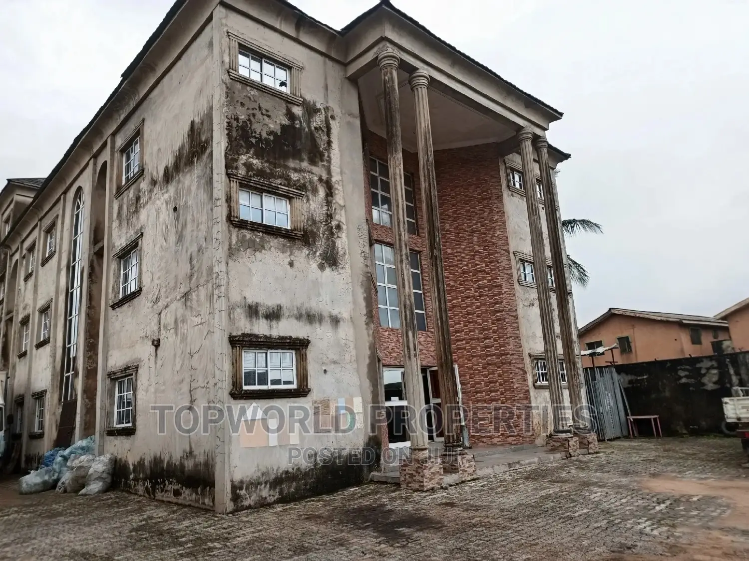 2bdrm Block of Flats in Fagba, Ifako-Ijaiye for sale in Ifako-Ijaiye