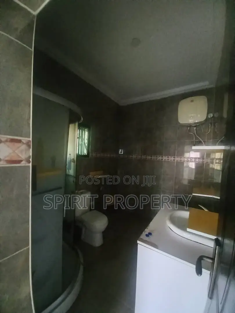 6bdrm Duplex in Magodo Gra for rent in Magodo