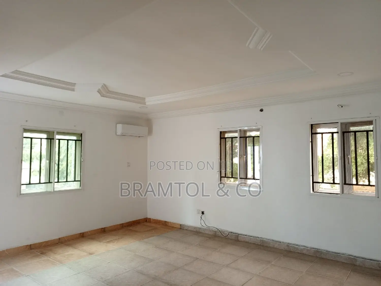 3bedroom Serviced Flats for Residence, Office or Airbnb in Wuse 2