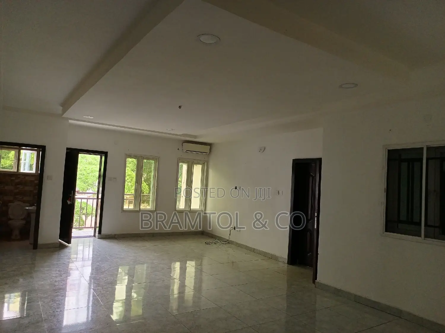 3bedroom Serviced Flats for Residence, Office or Airbnb in Wuse 2