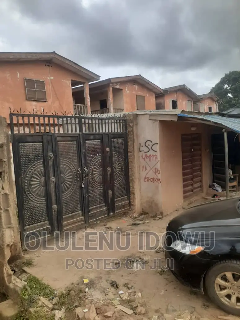Furnished 2bdrm House in Alimosho for sale in Alimosho