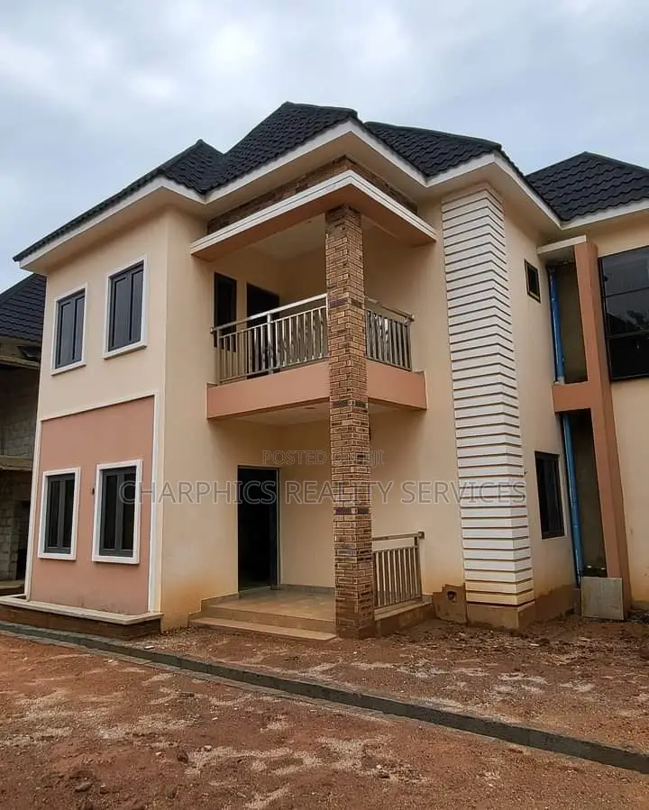 4bdrm Duplex in Durumi for sale in Durumi
