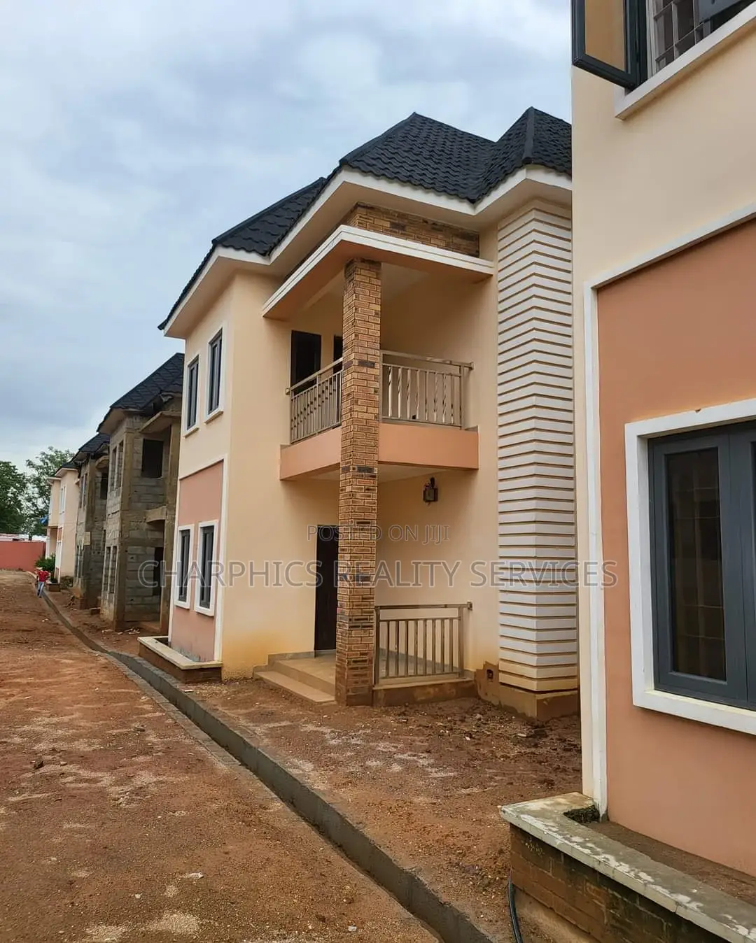 4bdrm Duplex in Durumi for sale in Durumi