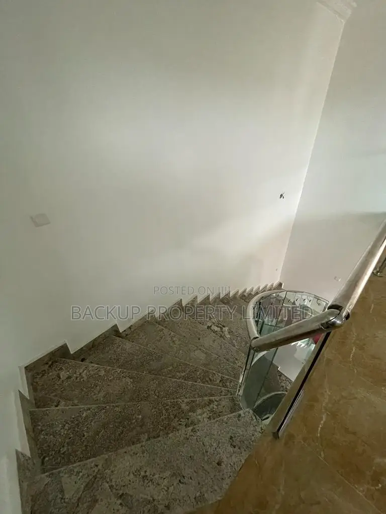 6bdrm Duplex in Victory Estate, Osapa london for sale in Osapa london