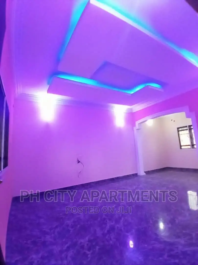 2bdrm Block of Flats in Agip Estate Road 1, Woji for rent in Woji